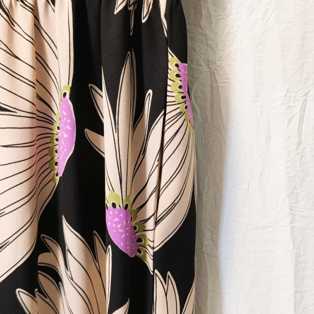 Kate Spade New York Falling Flower Jumpsuit Black Flowy Smocked Size 8 Flutter - Picture 10 of 10